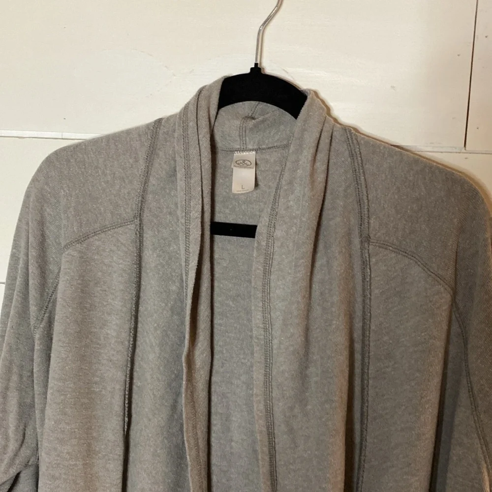 Alternative Gray Cardigan Sweater Lightweight Knit. Pockets. Size L.